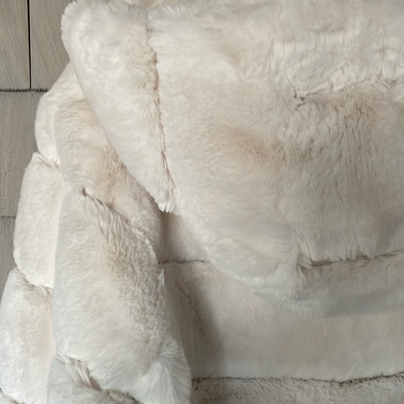 ❣️HOST PICK❣️ BCBG Lux Faux Fur Walker Jacket with Hood NWT - Picture 8 of 9